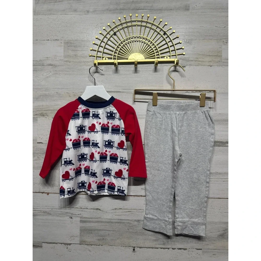 Boys 24M Red White Gray Train Heart Print Outfit